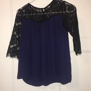Pretty black and blue top
